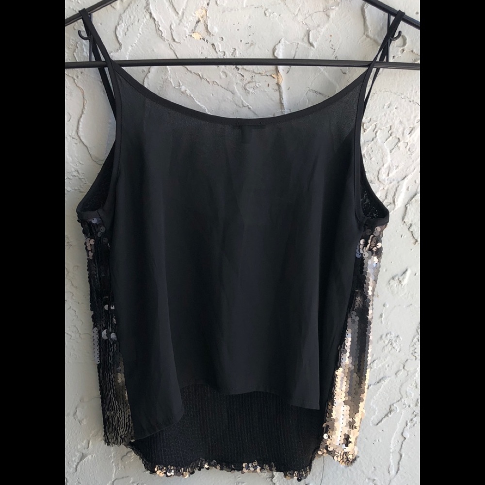 NWT Charlotte Russe sequence top - Picture 3 of 4